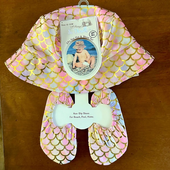 2 pc sun hat and shoes UPF 50+ Mermaid multi color design 6-12 months - Picture 1 of 7